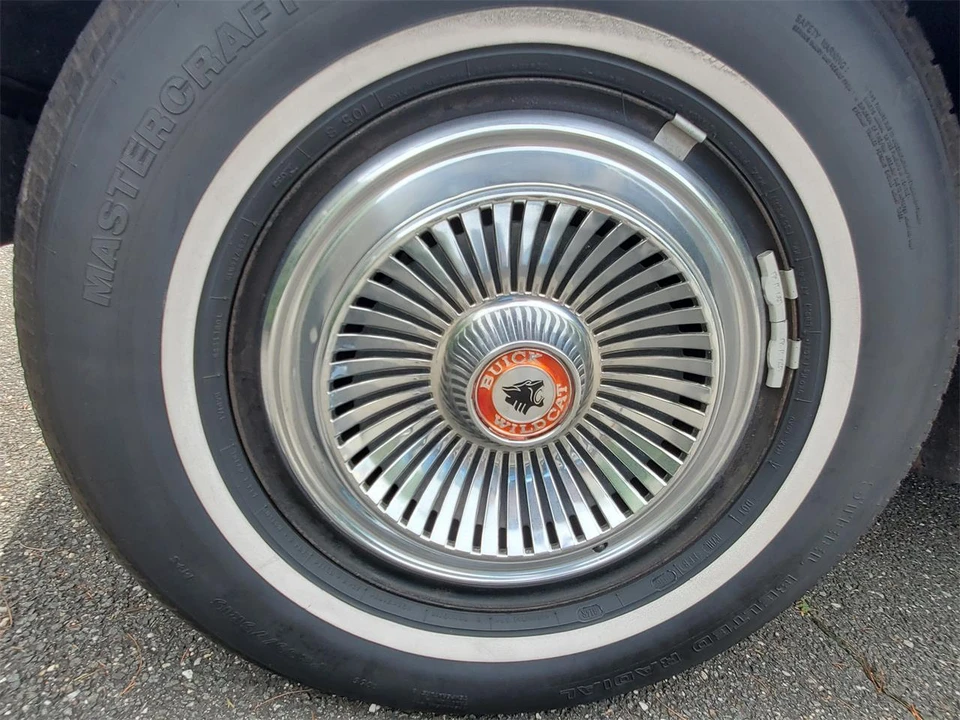 1966 Buick Wildcat - Image 10 of 10