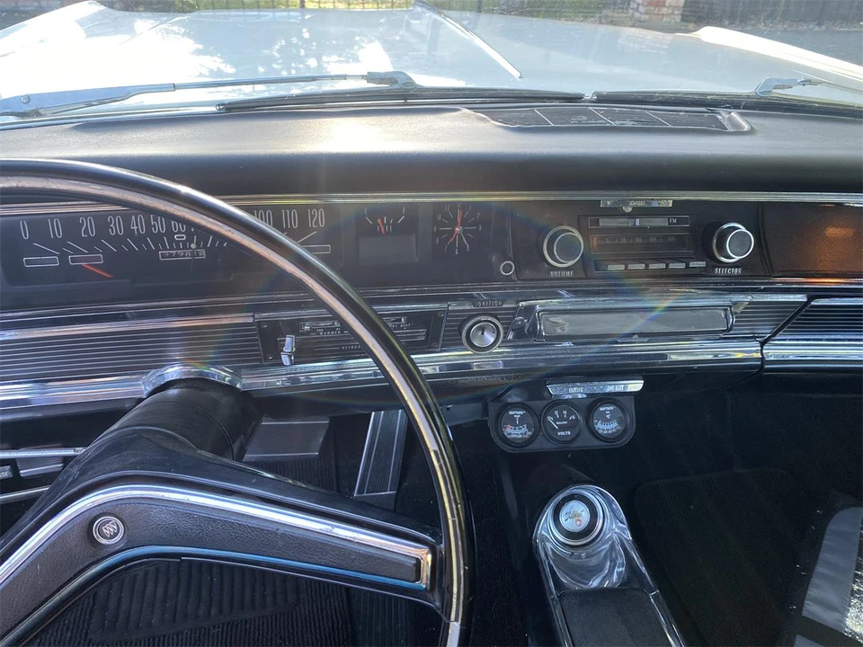 1966 Buick Wildcat - Image 10 of 25