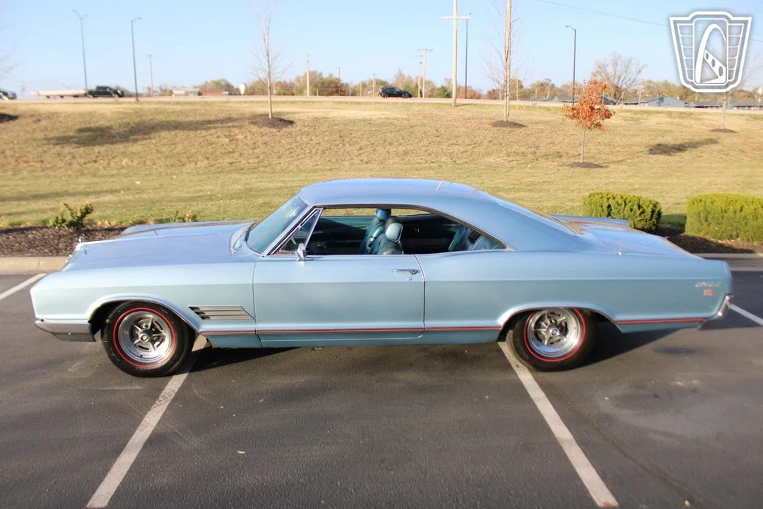 1966 Buick Wildcat - Image 11 of 21