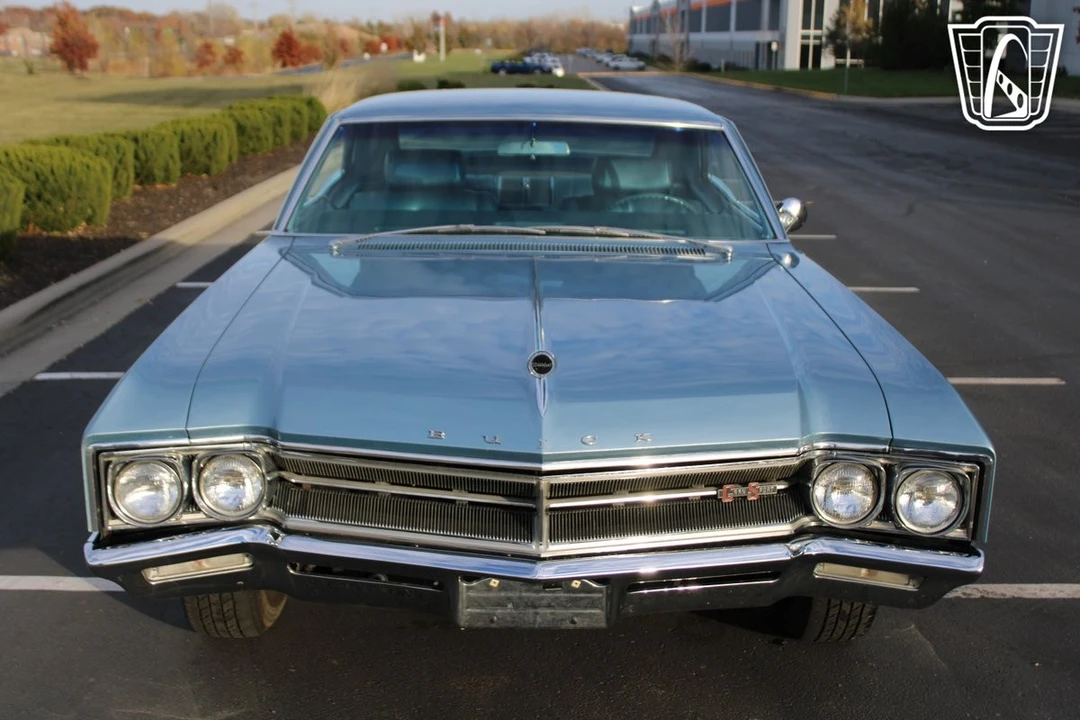 1966 Buick Wildcat - Image 9 of 21