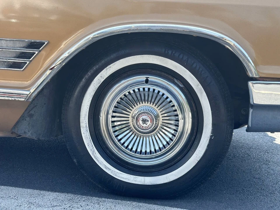 1966 Buick Wildcat - Image 16 of 16