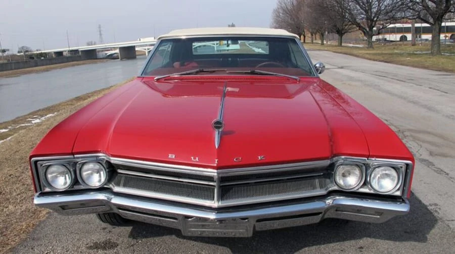 1966 Buick Wildcat - Image 11 of 12