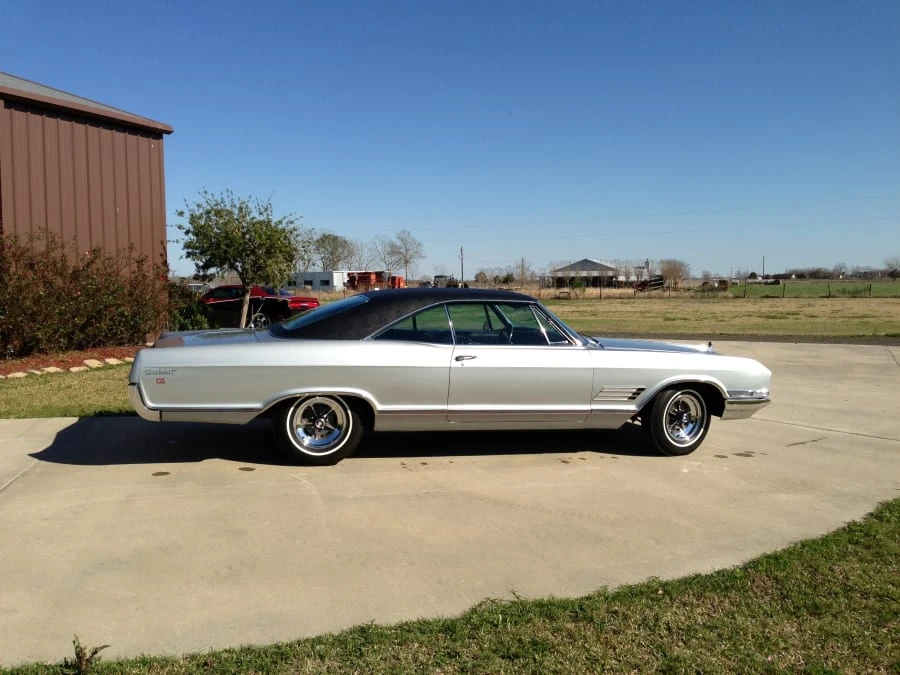 1966 Buick Wildcat - Image 5 of 6