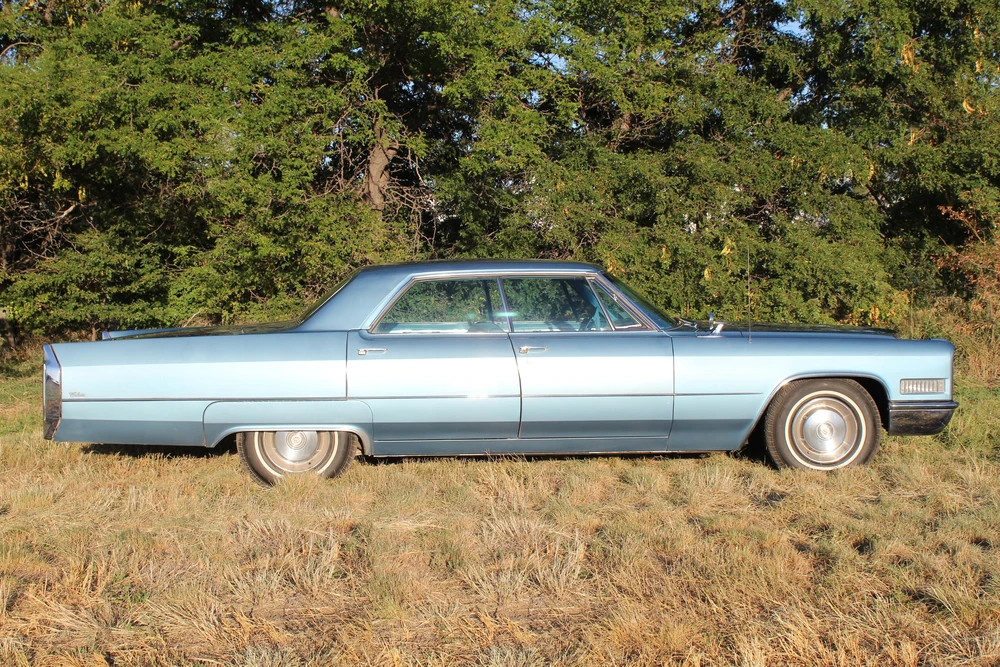 1966 Cadillac DeVille 3rd Gen - Image 6 of 6
