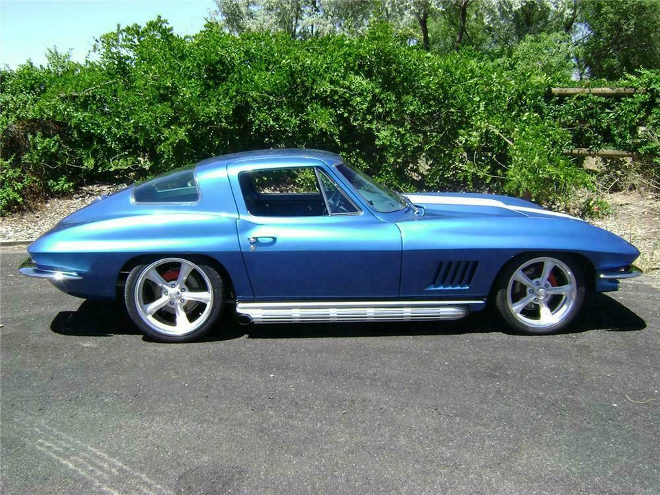 1966 Chevrolet Corvette C2 - Image 4 of 4