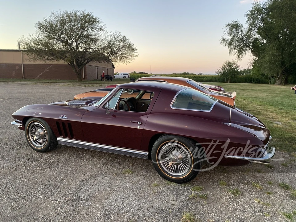1966 Chevrolet Corvette C2 - Image 16 of 20