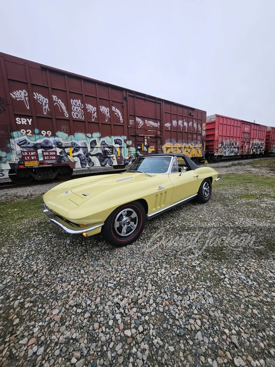 1966 Chevrolet Corvette C2 - Image 12 of 14