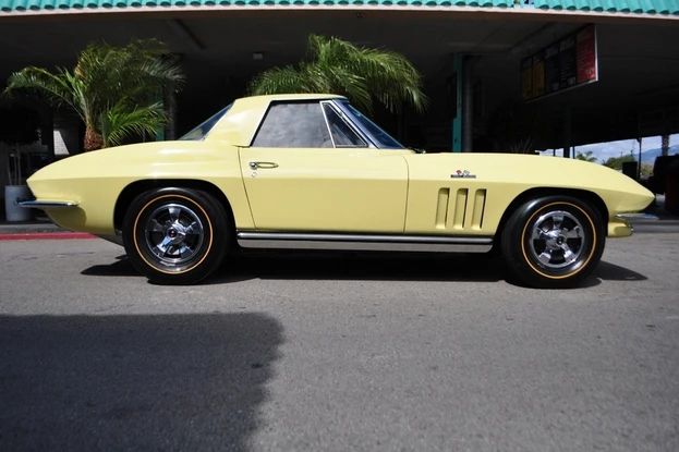 1966 Chevrolet Corvette C2 - Image 5 of 5