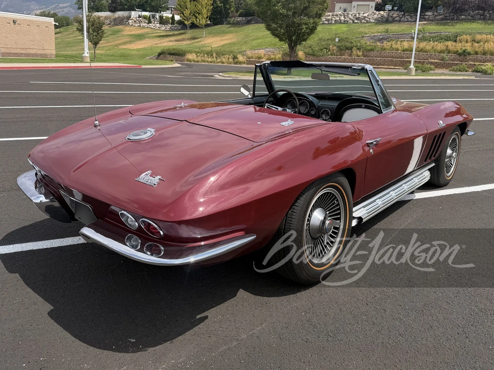 1966 Chevrolet Corvette C2 - Image 16 of 18