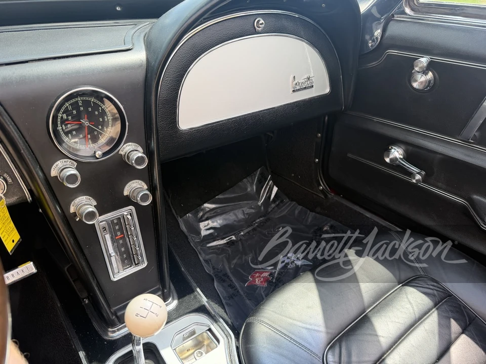 1966 Chevrolet Corvette C2 - Image 15 of 18