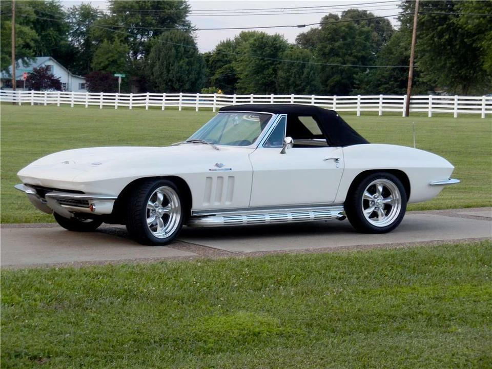 1966 Chevrolet Corvette C2 - Image 2 of 4