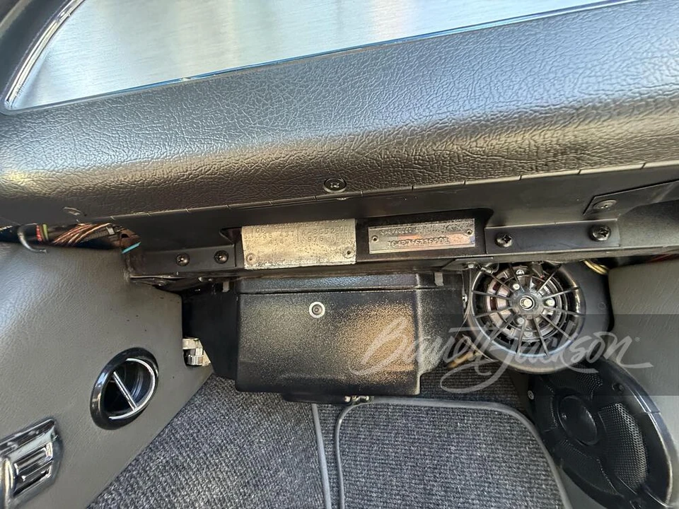 1966 Chevrolet Corvette C2 - Image 22 of 28