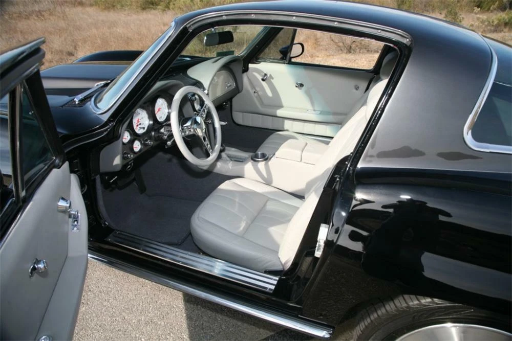 1966 Chevrolet Corvette C2 - Image 4 of 5