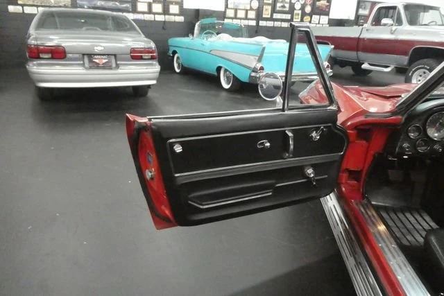 1966 Chevrolet Corvette C2 - Image 12 of 20