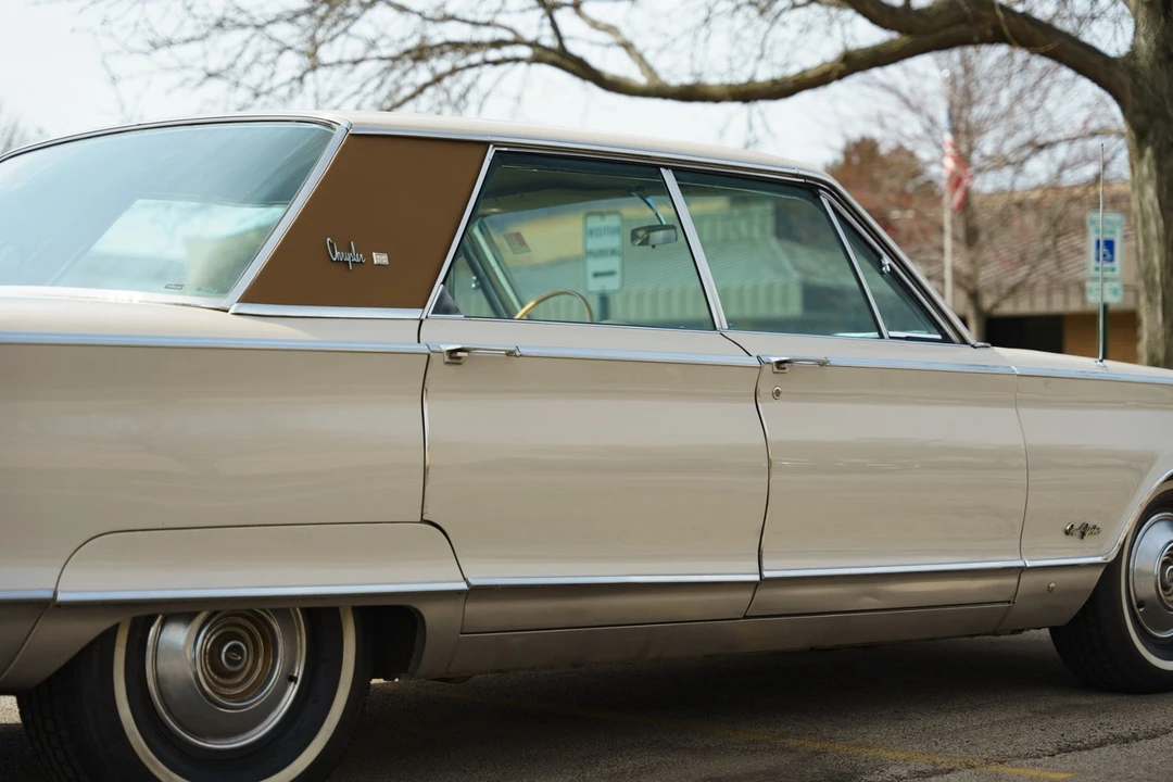 1966 Chrysler New Yorker - Image 24 of 31