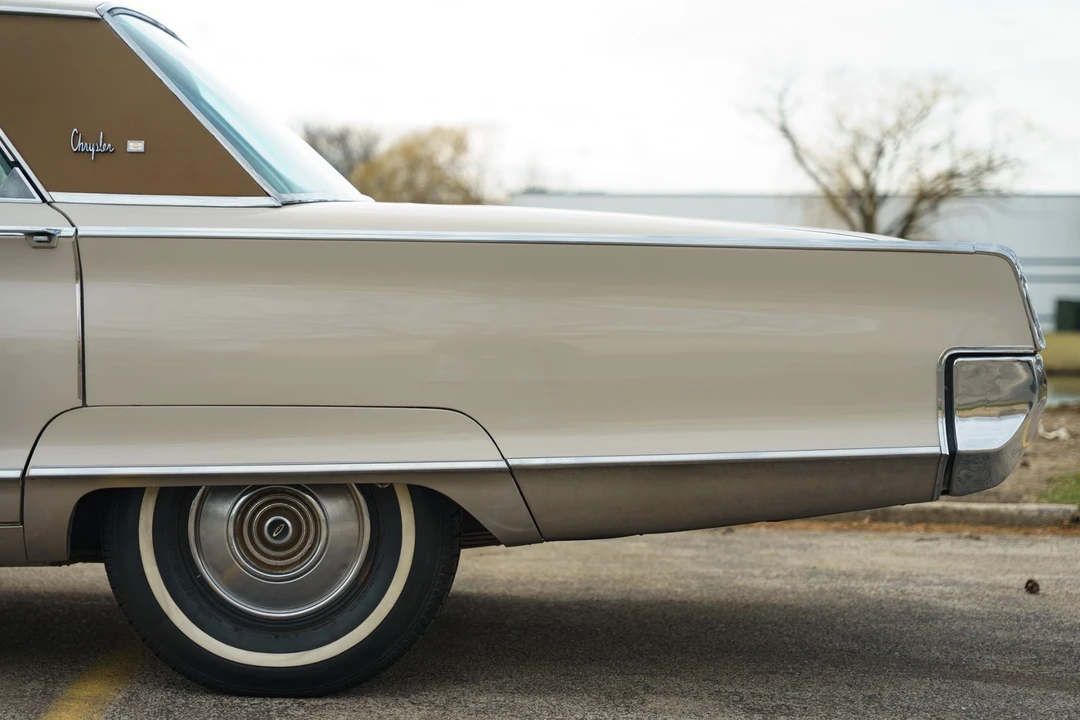1966 Chrysler New Yorker - Image 5 of 31