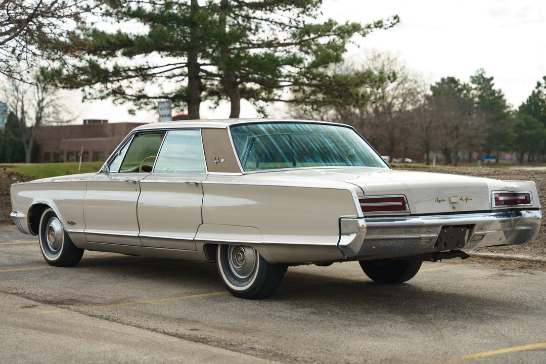 1966 Chrysler New Yorker - Image 10 of 31