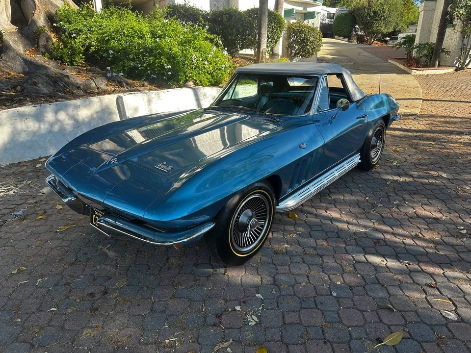 1966 Chevrolet Corvette C2 - Image 2 of 18