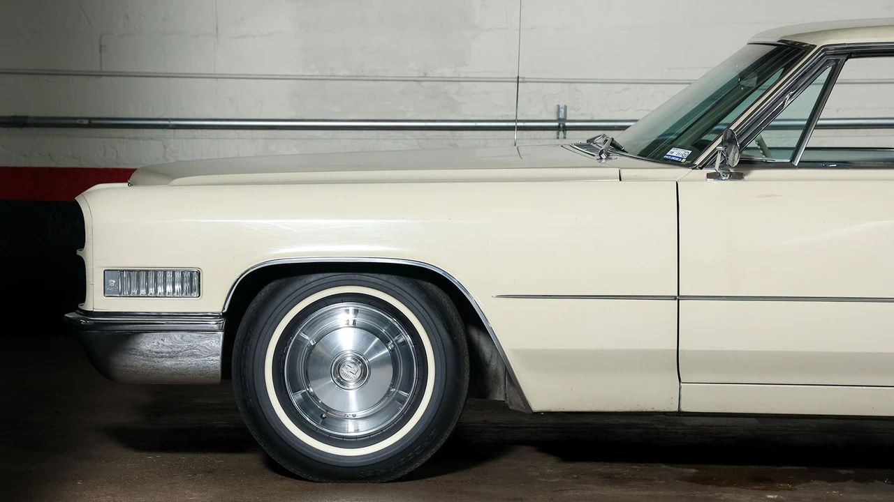 1966 Cadillac Calais - Image 14 of 31