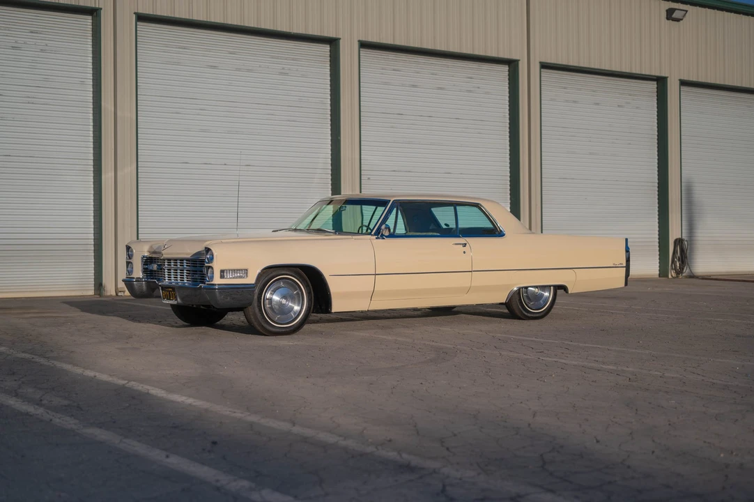1966 Cadillac DeVille 3rd Gen - Image 2 of 31
