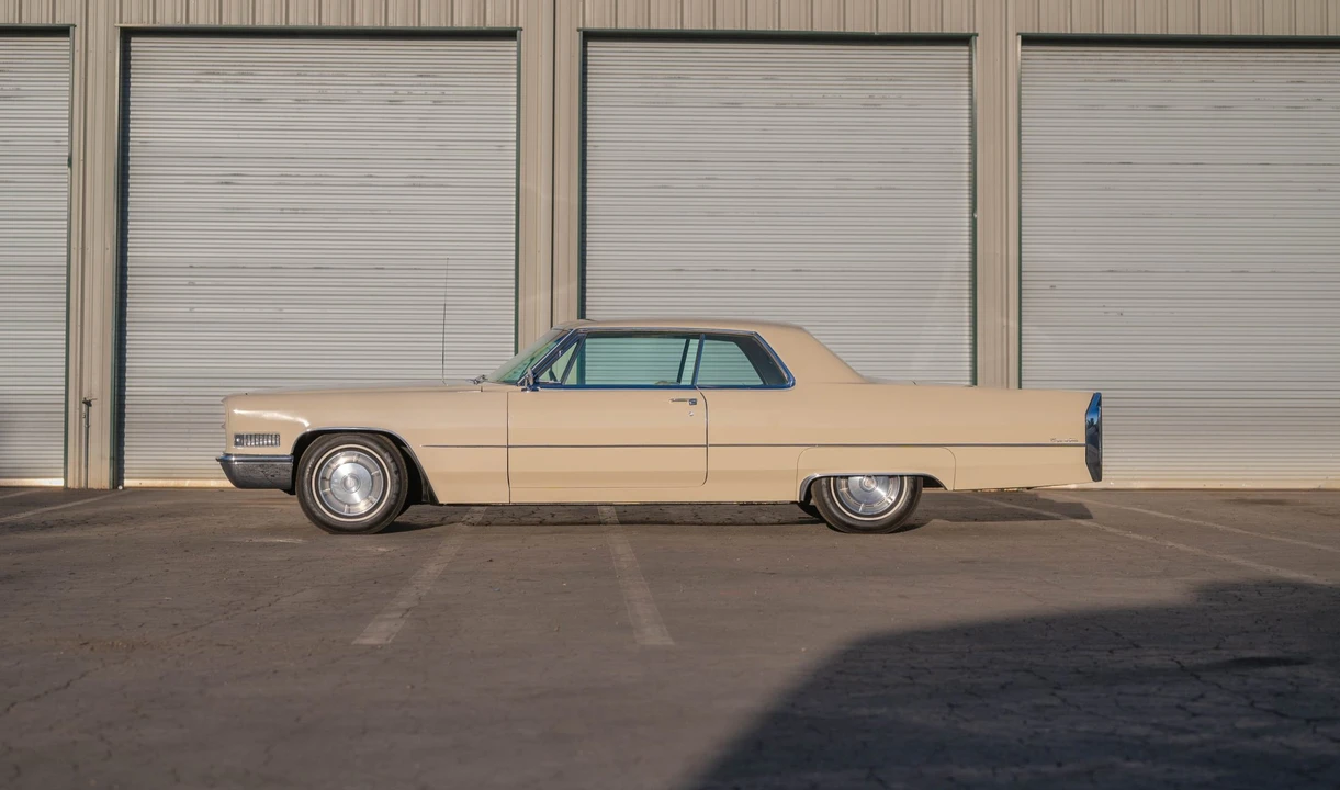1966 Cadillac DeVille 3rd Gen - Image 15 of 31