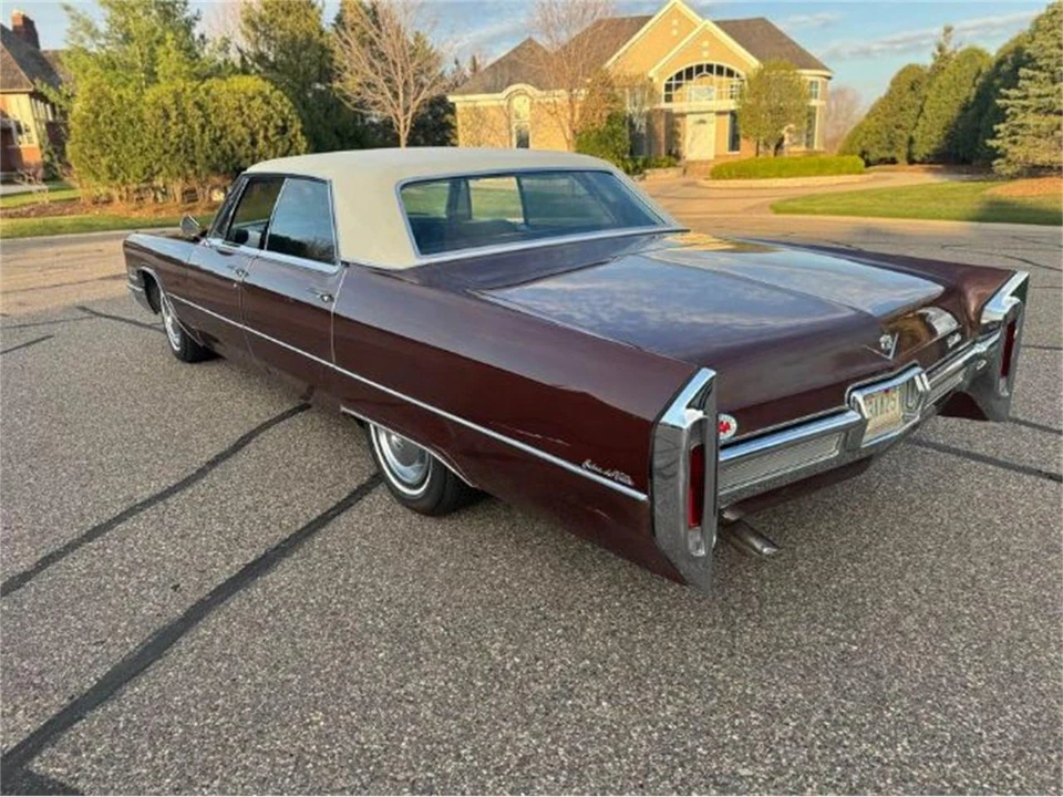 1966 Cadillac DeVille 3rd Gen - Image 9 of 24