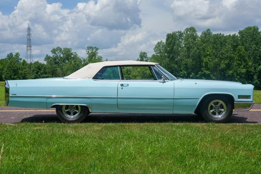 1966 Cadillac DeVille 3rd Gen - Image 5 of 31