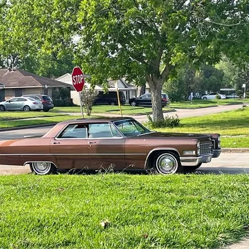 1966 Cadillac DeVille Sedan 4D