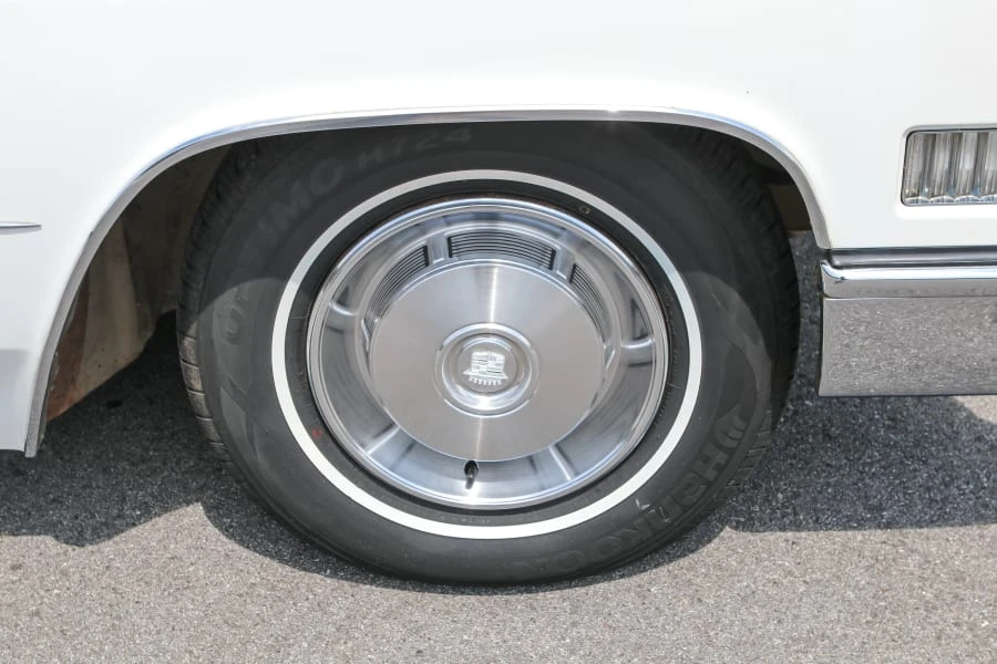 1966 Cadillac DeVille 3rd Gen - Image 15 of 28