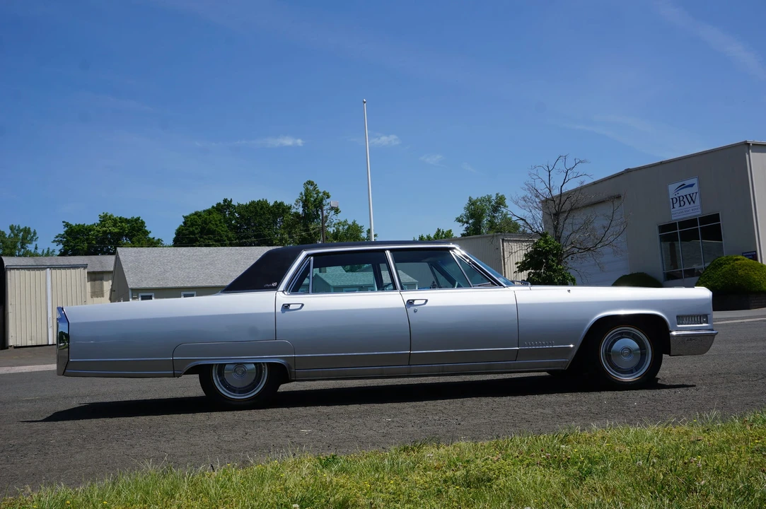 1966 Cadillac Fleetwood - Image 10 of 31