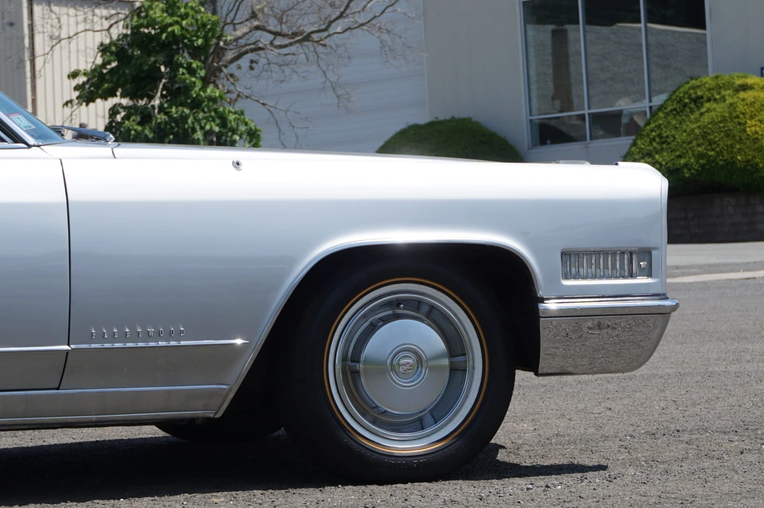 1966 Cadillac Fleetwood - Image 17 of 31