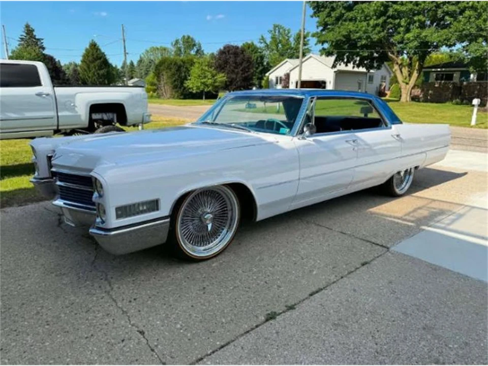 1966 Cadillac DeVille 3rd Gen - Image 3 of 7