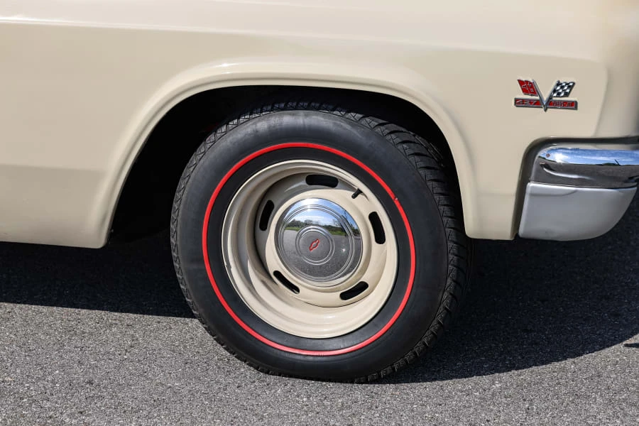 1966 Chevrolet Biscayne - Image 16 of 31