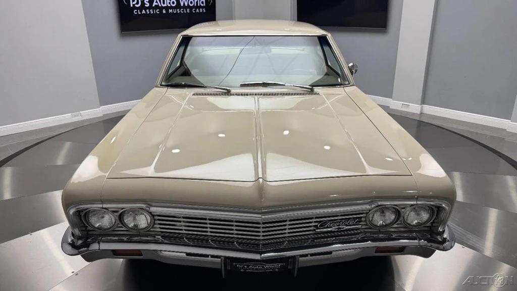 1966 Chevrolet Biscayne - Image 10 of 21
