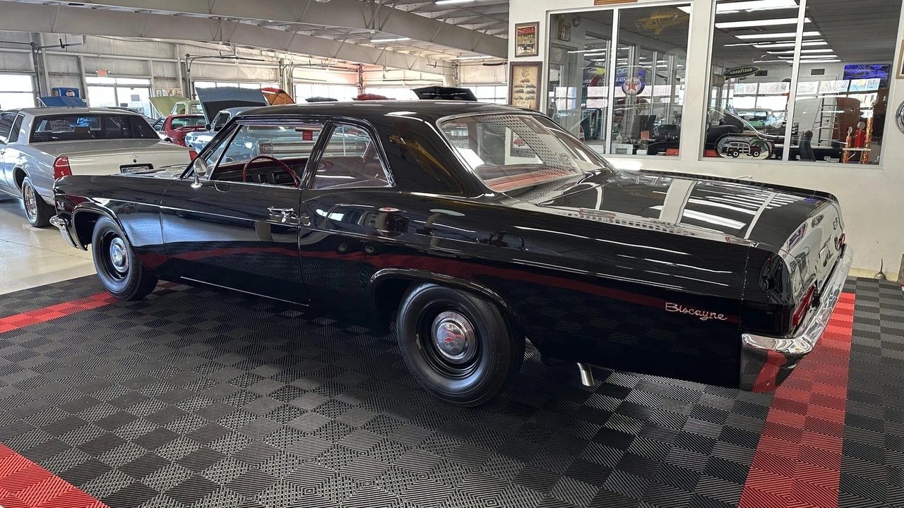 1966 Chevrolet Biscayne - Image 17 of 31