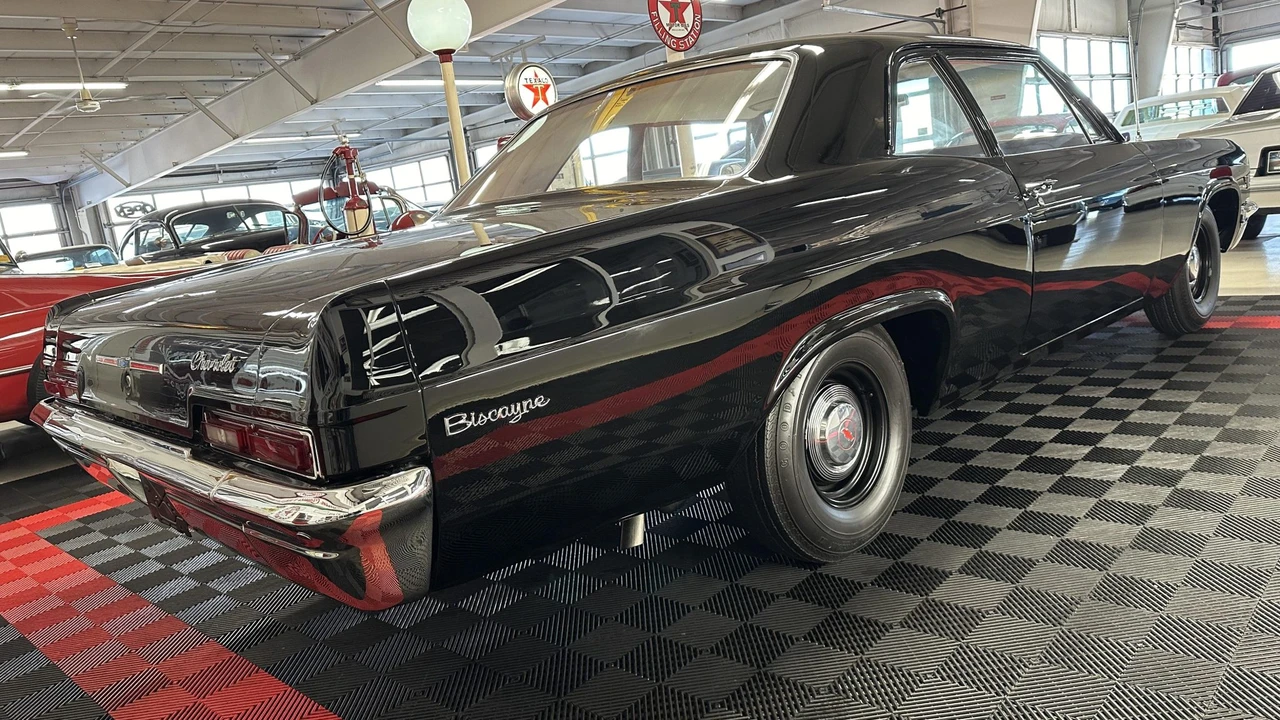 1966 Chevrolet Biscayne - Image 12 of 31