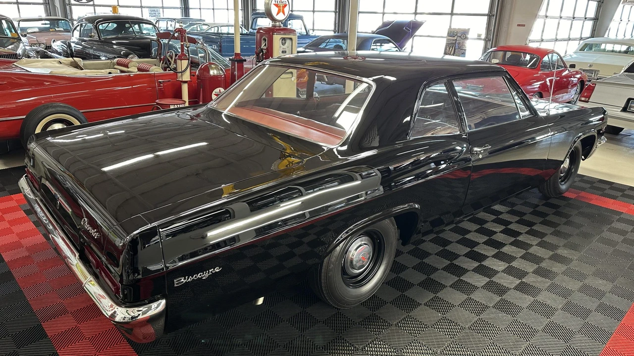 1966 Chevrolet Biscayne - Image 11 of 31