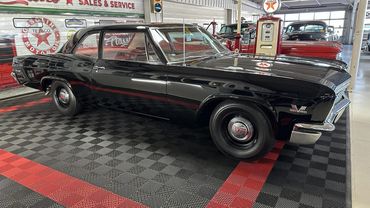 1966 Chevrolet Biscayne - Image 9 of 31