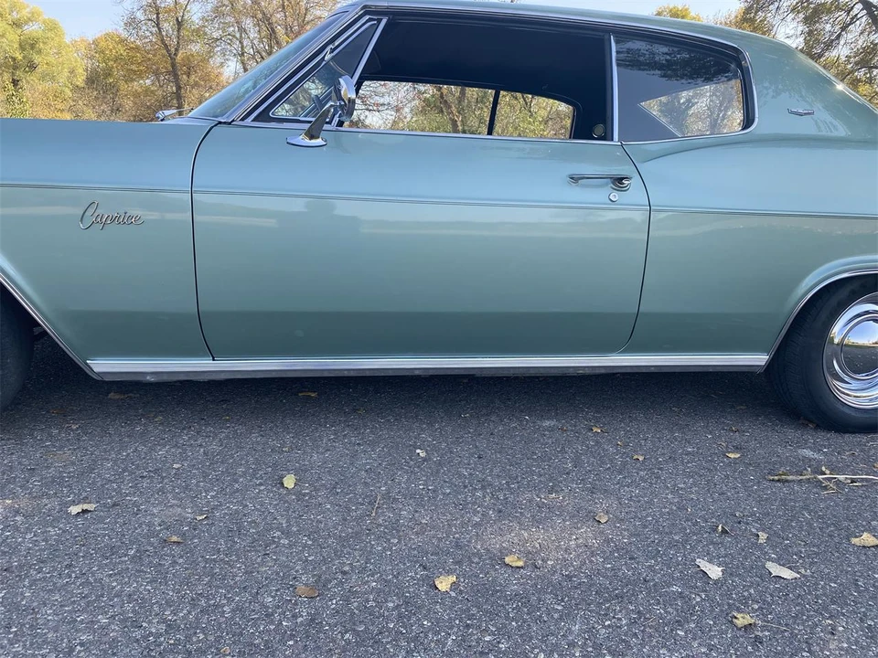 1966 Chevrolet Caprice - Image 10 of 31