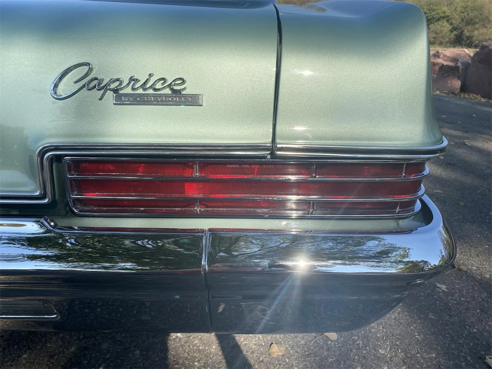 1966 Chevrolet Caprice - Image 11 of 31