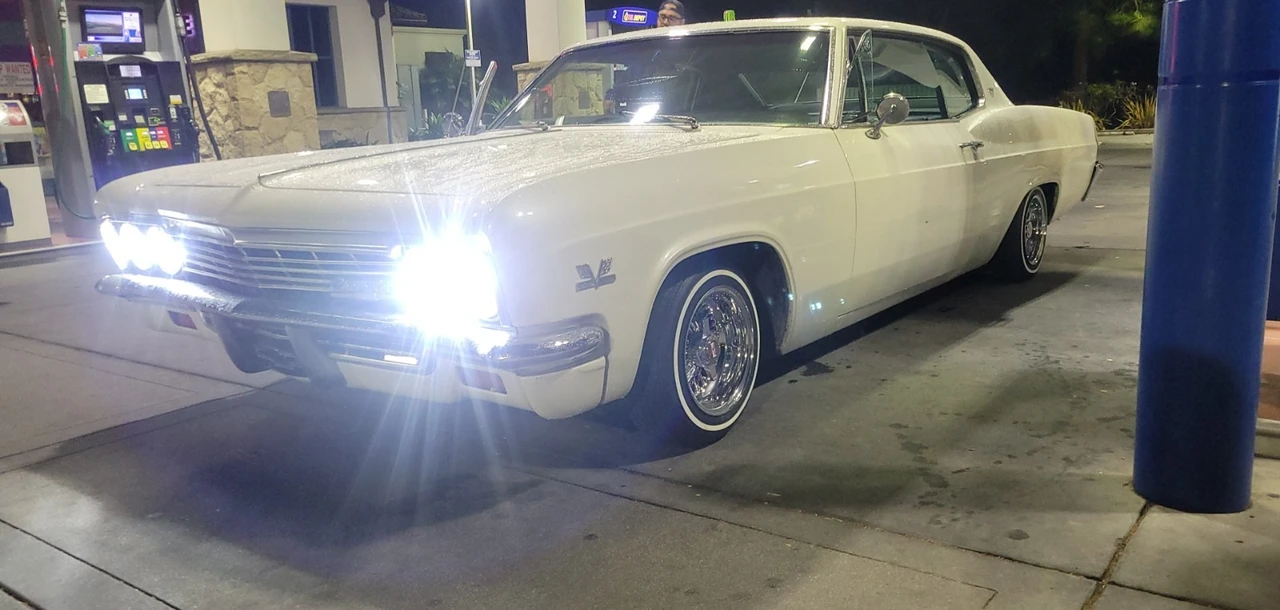 1966 Chevrolet Caprice - Image 9 of 10