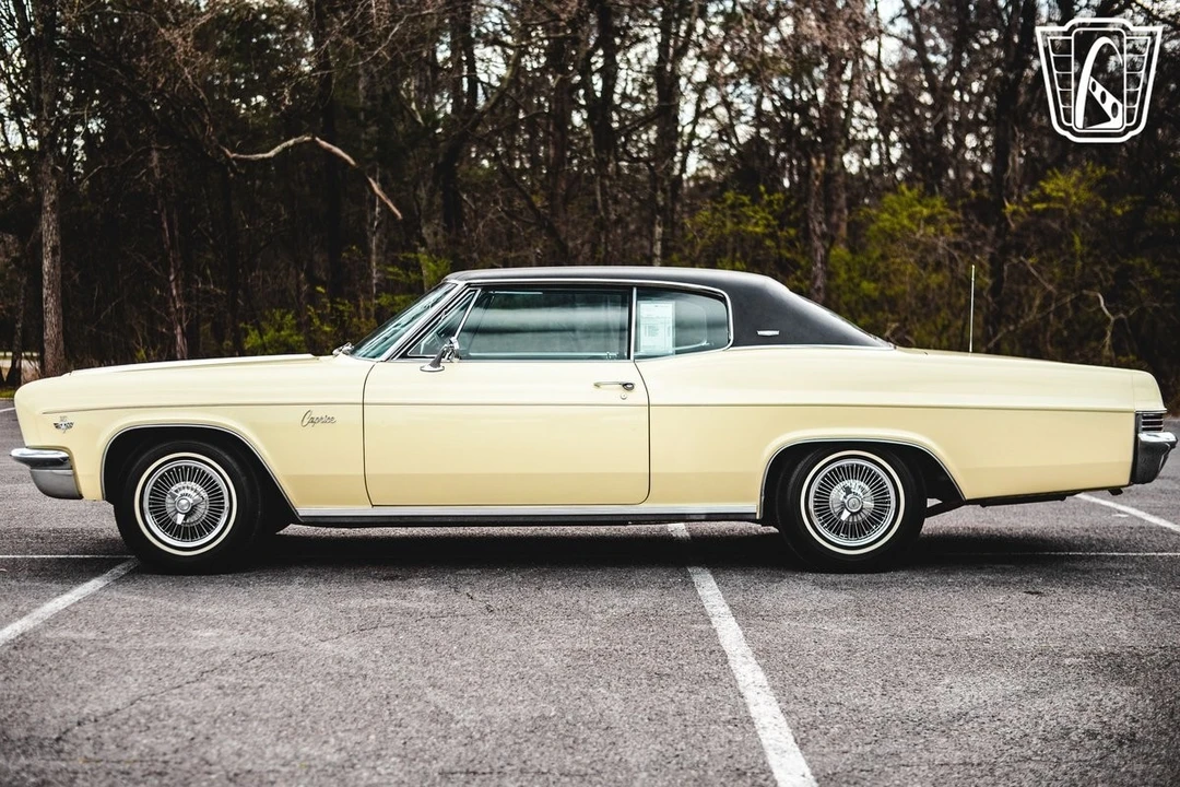 1966 Chevrolet Caprice - Image 9 of 12