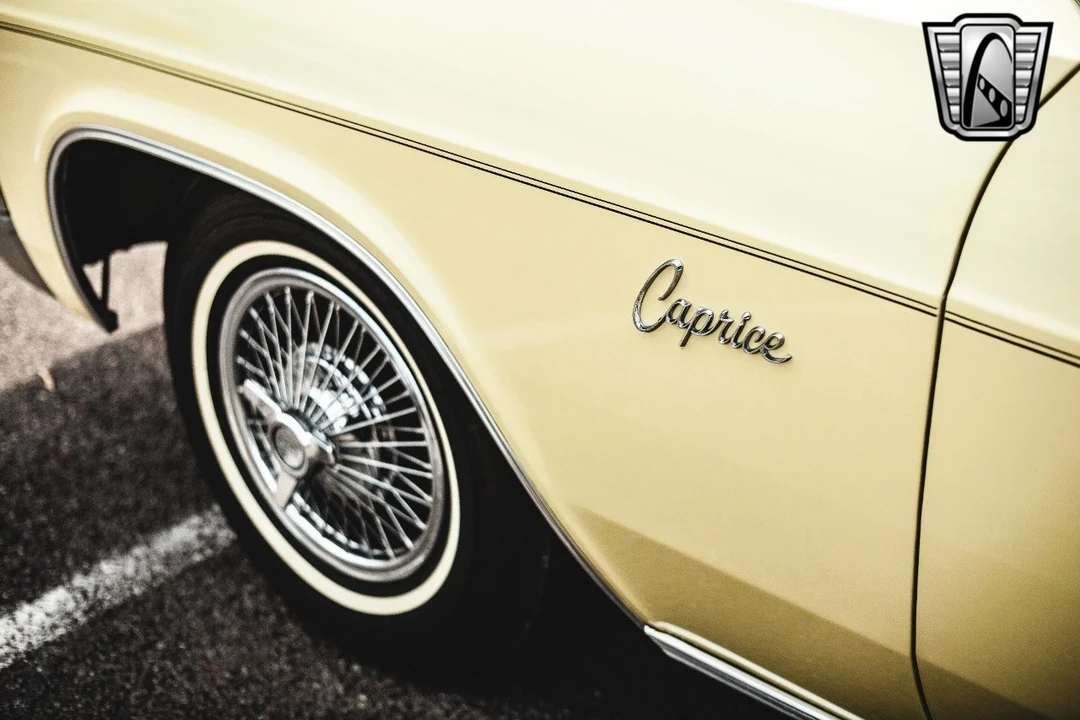 1966 Chevrolet Caprice - Image 15 of 21