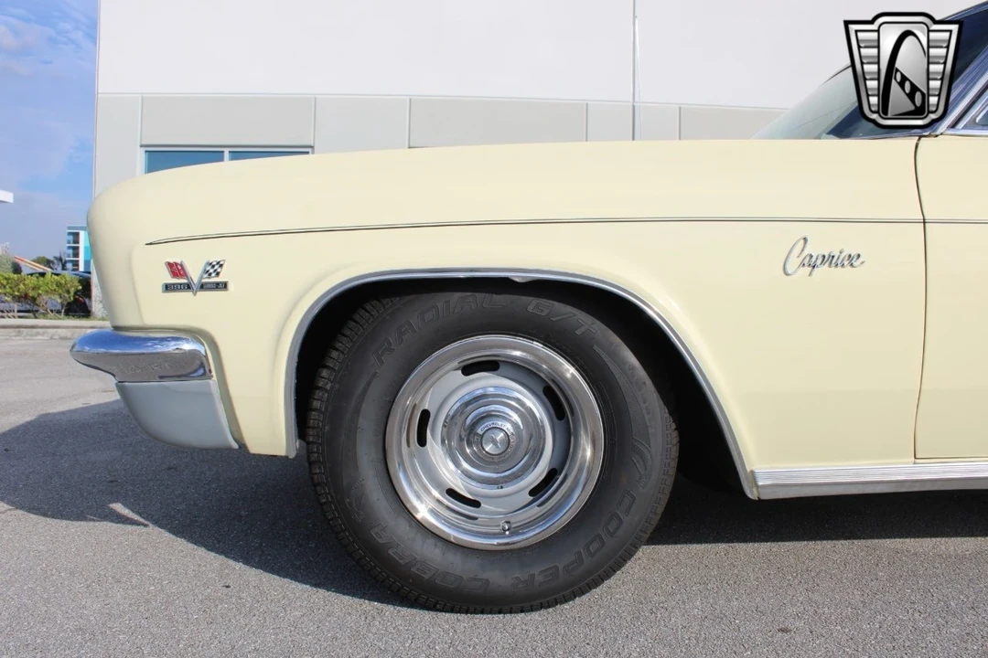 1966 Chevrolet Caprice - Image 10 of 12
