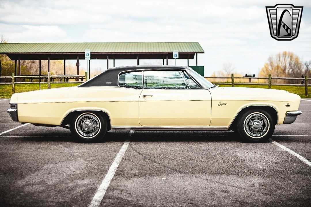 1966 Chevrolet Caprice - Image 10 of 21