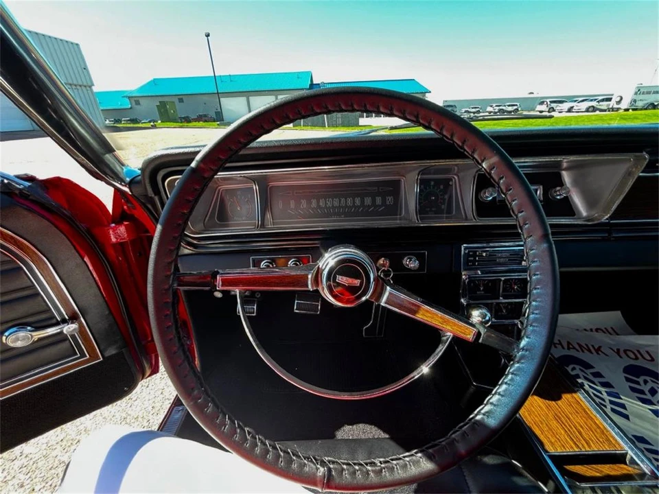 1966 Chevrolet Caprice - Image 13 of 31