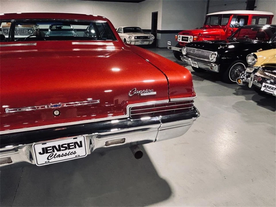 1966 Chevrolet Caprice - Image 24 of 31