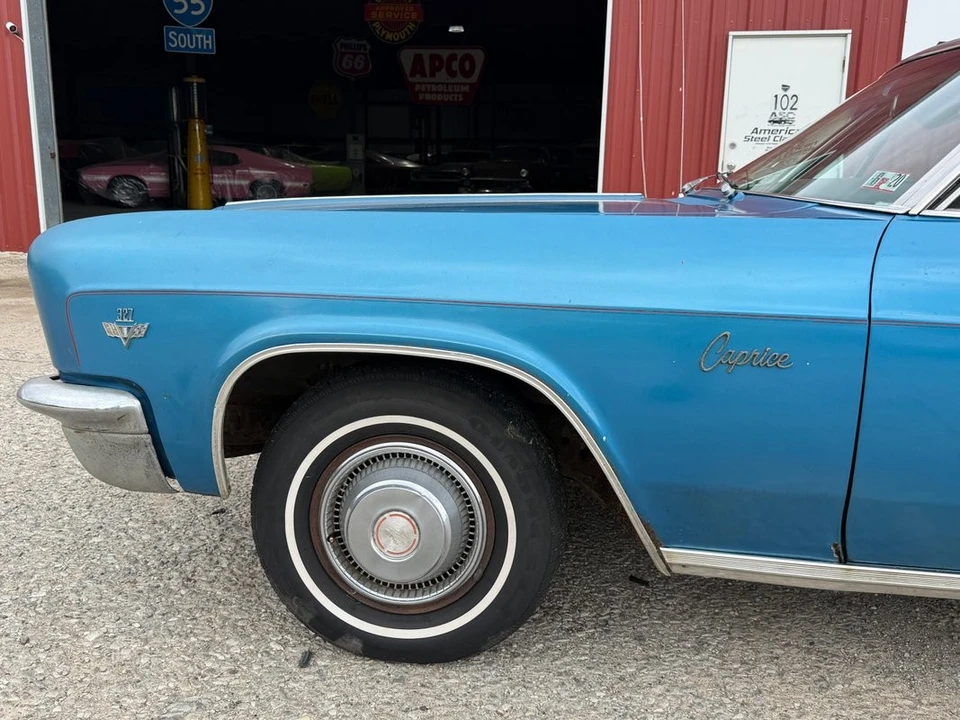 1966 Chevrolet Caprice - Image 25 of 31