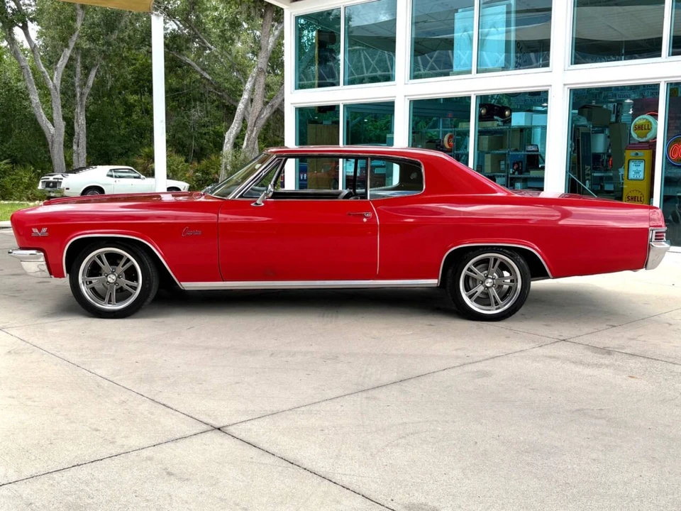 1966 Chevrolet Caprice - Image 11 of 31