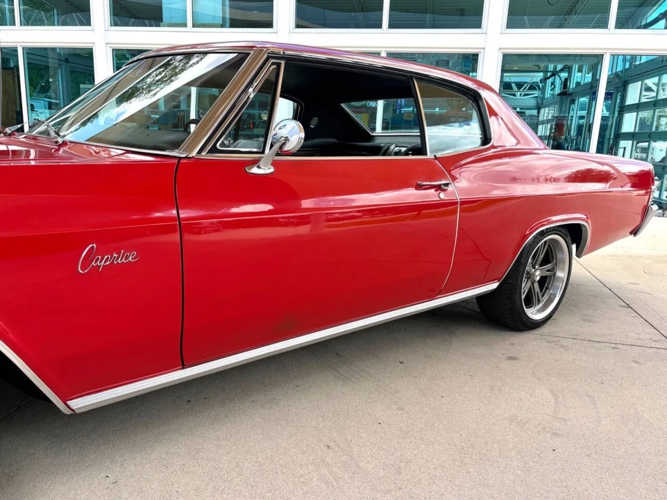 1966 Chevrolet Caprice - Image 14 of 31